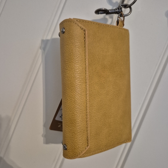Nwt Wrangler Mustard Yellow Women's Wallet - Picture 7 of 10